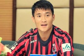 Công Vinh khiến các phóng viên Nhật bất ngờ