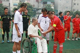 Giao hữu các cựu danh thủ Hà Nội đậm chất nhân văn