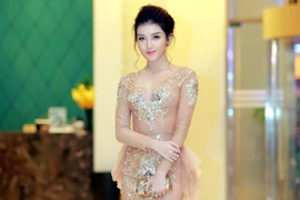 Á hậu Huyền My quyến rũ với thời trang xuyên thấu
