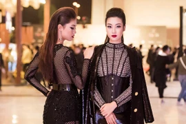 Choáng ngợp với phong cách thời trang ấn tượng của Hoa hậu Mỹ Linh tại VIFW 2016