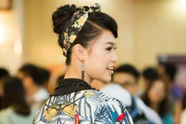 Người đẹp truyền thông Ngọc Vân lần đầu ngồi "ghế nóng"