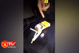 Phi tang gói ma túy khi bị công an kiểm tra hành chính