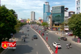 Người dân cần bảo vệ sức khoẻ trước đợt nắng nóng tại Hà Nội