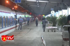 Vận tải khách đường sắt doanh thu giảm một nửa so với cùng kỳ năm ngoái