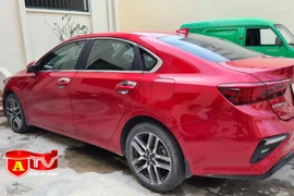 Đi ô tô đột nhập nhà dân để trộm cắp tài sản