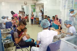 Hà Nội triển khai tiêm vaccine sởi-rubella diện rộng