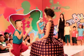 MC Thanh Mai trẻ trung làm giám khảo siêu mẫu nhí