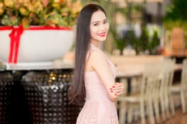 Ngẩn ngơ trước vẻ dịu dàng đầy quyến rũ của Hoa hậu Dương Kim Ánh