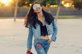 Dương Mỹ Linh tung ảnh khoe eo thon, bác tin đồn có bầu