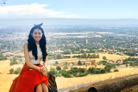 Hoa hậu Huỳnh Thuý Anh nỗ lực vận động ủng hộ người mẫu Hoàng My