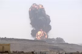 Phiến quân Houthi ở Yemen tấn công Arap Saudi bằng tên lửa đạn đạo