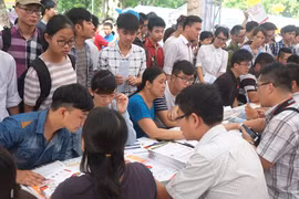 Cử nhân thất nghiệp đe dọa "nồi cơm" cơ sở đào tạo