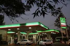 Đồng lõa "rút ruột" 4 triệu USD nhiên liệu mỗi ngày 