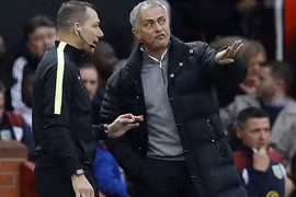 "Người đặc biệt" Mourinho trở thành "Người cùng khổ"