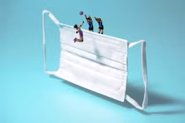 [ẢNH] Bộ ảnh thú vị về cuộc sống thời Covid - 19 lấy ý tưởng từ khẩu trang, nhiệt kế