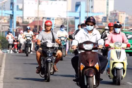 Nắng nóng bao trùm Bắc bộ và Trung bộ, mưa giông tại Tây Nguyên, Nam bộ