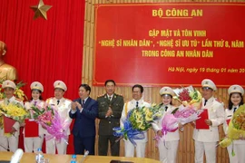 Tôn vinh các nghệ sỹ CAND được phong tặng danh hiệu NSND, NSƯT