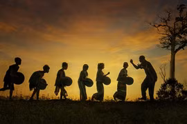 "Học đánh cồng chiêng" đoạt 2 HCV tại Tây Ban Nha