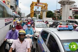 Áp dụng khoa học công nghệ chống ùn tắc