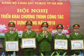 Cảnh sát PC&CC TP Hà Nội triển khai chương trình công tác xây dựng Đảng năm 2016