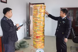 Phát hiện vụ vận chuyển gần 40kg pháo nổ