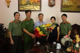 Ban Giám đốc CATP Hà Nội: Thăm hỏi đồng chí Trần Thùy - nguyên Phó Giám đốc Công an Hà Nội