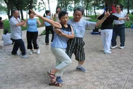 Xem vũ điệu “quần ngố” đầy say đắm