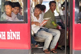 Sĩ tử lũ lượt hồi hương