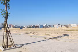 "Vạn người bán, vài người mua"