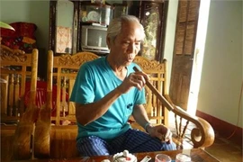 Kỳ bí chuyện 'dị nhân' chữa rắn cắn bằng ống nứa, đọc thần chú