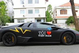 Các siêu "xế hộp" bắt đầu hành trình xuyên Việt