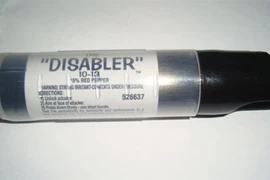 Táo tợn xịt hơi cay để cướp xe máy