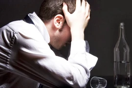 Nghiện rượu gây tổn hại não