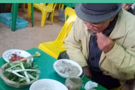 Thêm 5 trường hợp nhập viện vì ăn tiết canh lợn