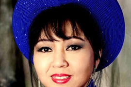 "Sứ giả âm nhạc cổ Việt Nam" về nước 