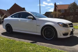 Chiếc Mercedes cũ của Vardy "đắt hàng" 