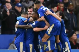 Chủ tịch FIFA trầm trồ với kỳ tích của Leicester