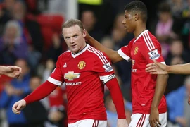 Rooney xác lập kỷ lục ghi bàn tại Old Trafford