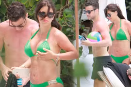 Fabregas đắm đuối với "máy bay bà già" trước thềm EURO 2016