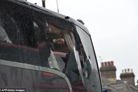 Cảnh sát bắt đối tượng tình nghi tấn công xe buýt của M.U