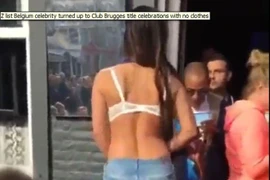 Nữ CĐV xinh đẹp khỏa thân ăn mừng chức vô địch của Club Brugge