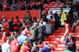 Sự thật lãng xẹt phía sau "báo động đỏ" sân Old Trafford bị cài bom