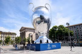 Milan đã khoác trên mình chiếc áo Champions League