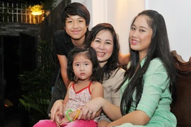 NSND Hồng Vân có duyên về đường… kiếm tiền 