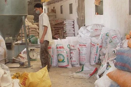 Thức ăn chăn nuôi nhập khẩu có chứa chất tạo nạc: Kẽ hở bấy lâu