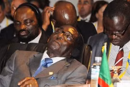Tổng thống Zimbabwe có thể mất chức vì ngủ gật