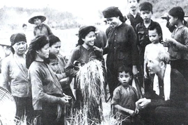 Chống bệnh quan liêu bằng “Thuốc đắng dã tật” 