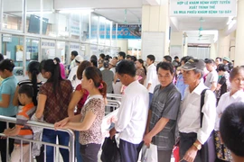 Nông dân, sinh viên được hỗ trợ 50% 