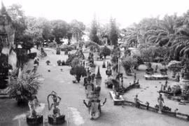 Huyền bí vườn tượng Phật