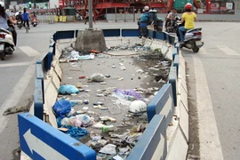 Đã xử lý “Bãi rác lộ thiên giữa ngã tư”